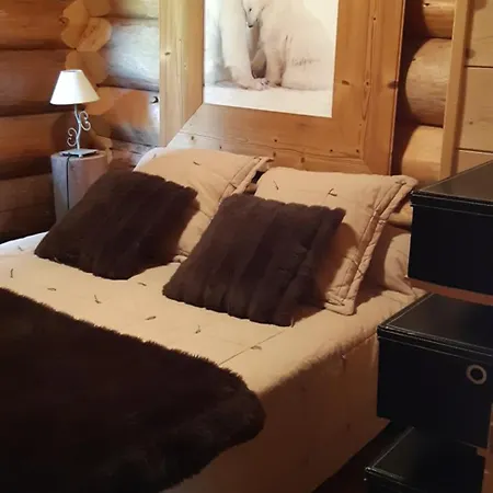 Holiday home Les Rondins D'ecoche Ecoche